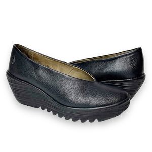 FLY London Yaz Wedge Pumps 41 10  fit like 10.5 to 11
